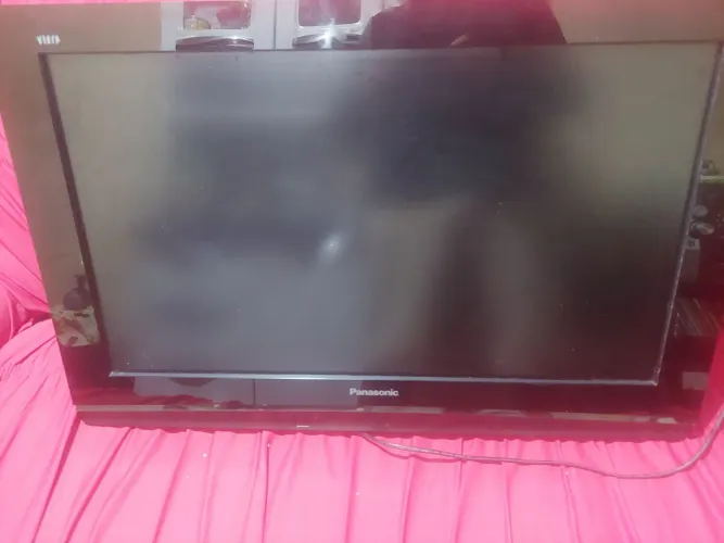 TV LCD 32 polegadas tela trincada pannasonic