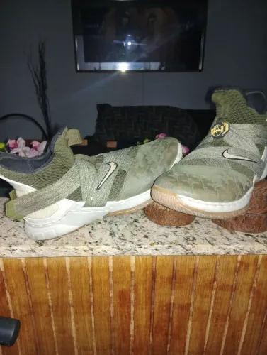 Tênis lebron soldier 12 barato e conservado