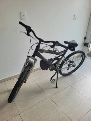 Bicicleta MTB Aro 26 com Suspensão Dupla Ótimo Estado