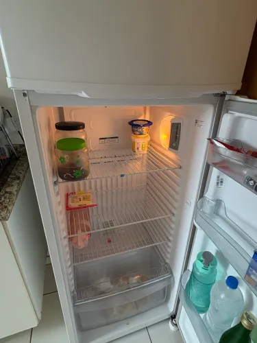 Geladeira cônsul nova degelo seco