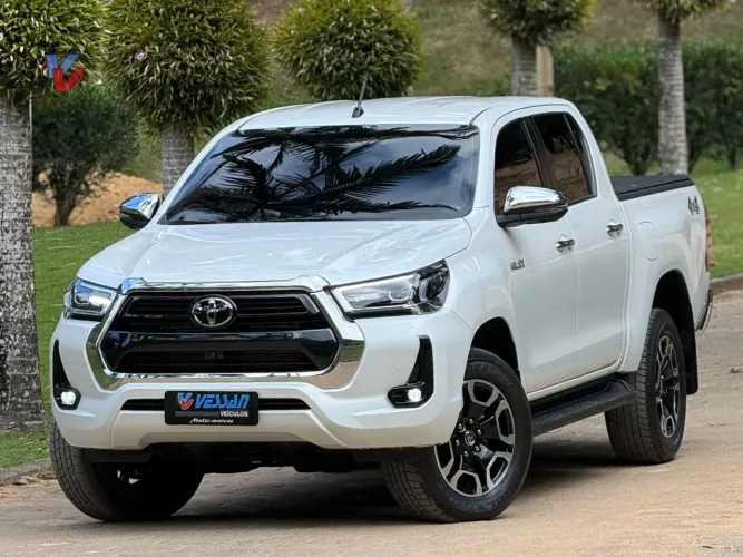 Toyota Hilux CD SRX 4X4 2.8 TDI 16V Diesel Aut. 2024