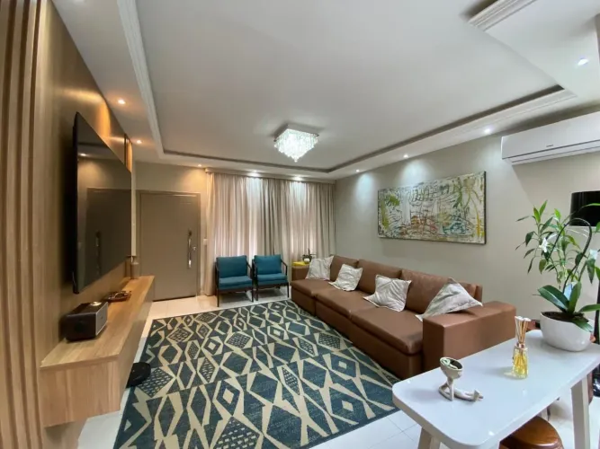 Casa à venda no Condomínio Jardim Imperial em Uberlândia
