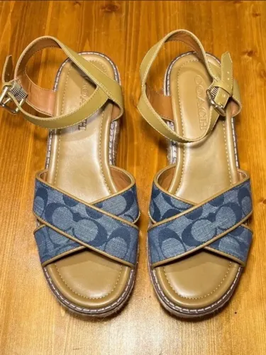 sandália coach anabela 100% original com nf de compra do japão monogram azul n° 37