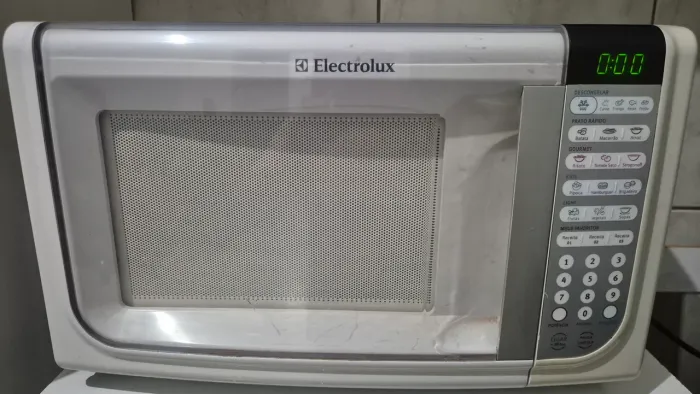 Microondas Eletrolux Exelente Estado Funcionando Perfeitamente Entrego