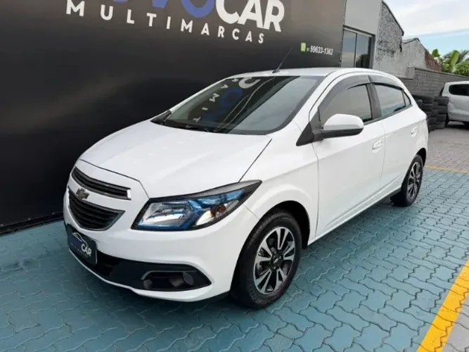 Chevrolet Onix Hatch LTZ 1.4 8V Flex Power Mec. 4P 2015