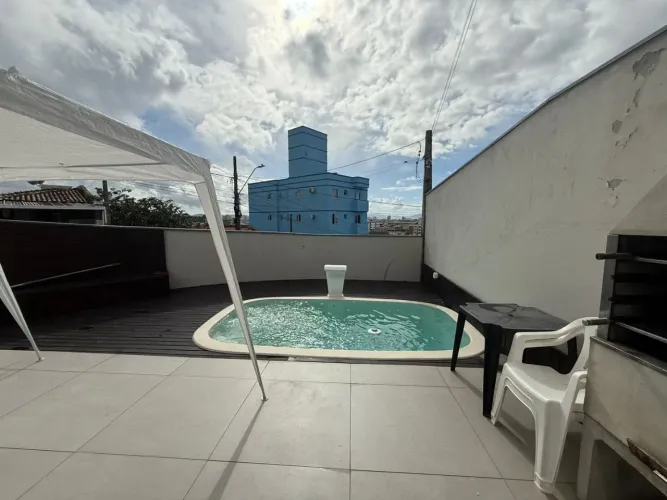 Casa com piscina e 2 suítes para Alugar - Bairro Bela Vista, em Palhoça.