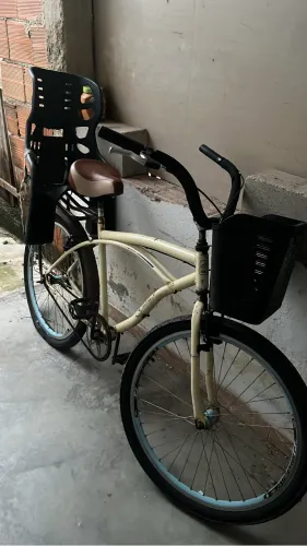 Bicicleta com cadeirinha