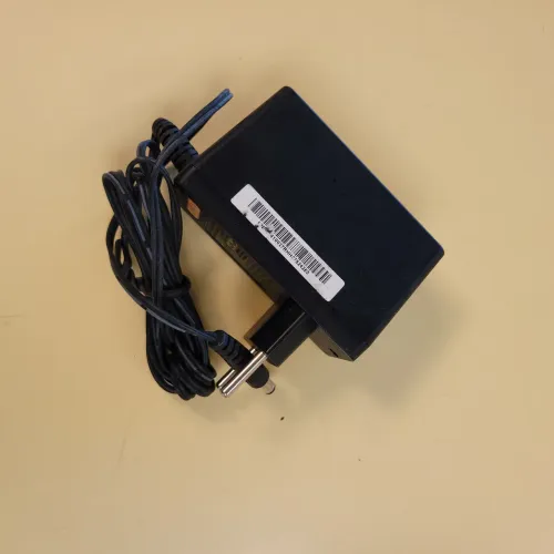 Fonte de Alimentação Estabilizada 12V 2A Bivolt 110/220V AC/DC com Plug P4
