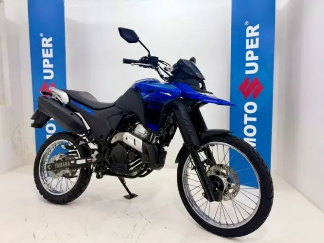 Yamaha XTZ 250 Lander Connected 2025