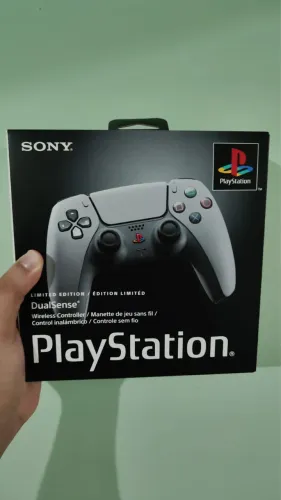 Controle edição colecionador 30 anos da PlayStation (LACRADO)