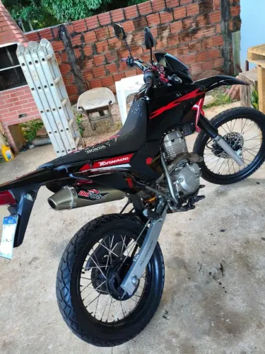 TORNADO 250 2002