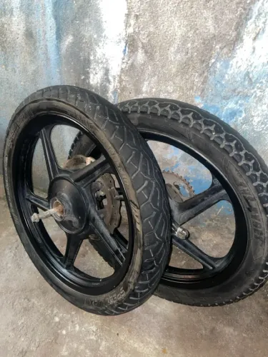 Pneu Jogo de rodas completo 125/