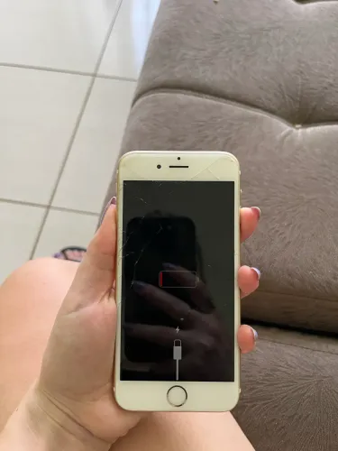 iPhone 6s dourado