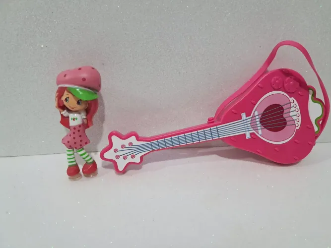 Lote Guitarra da Boneca Moranguinho cantora + miniatura Moranguinho