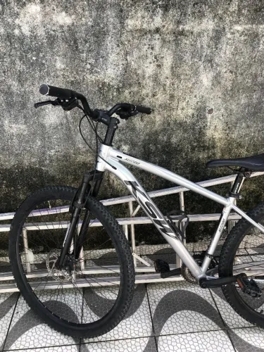 Bicicleta aro 29 KSW alumínio (21 marchas)