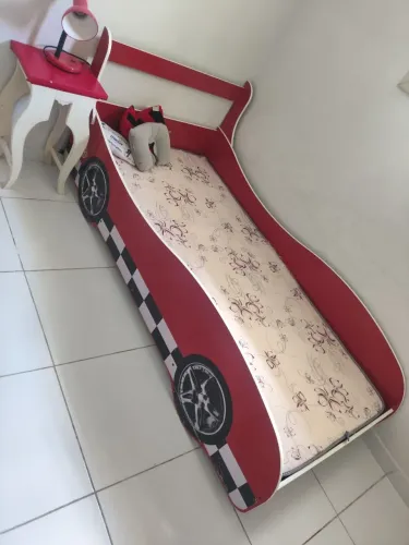 Cama infantil (carrinho)