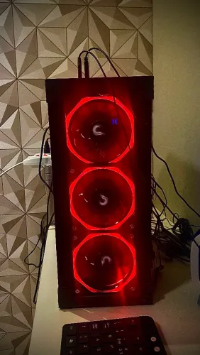 VENDO PC + Intel Core i7 com vídeo integrado 8GB RAM