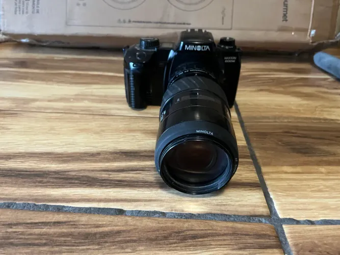 câmera fotográfica Minolta Dynax 300si 