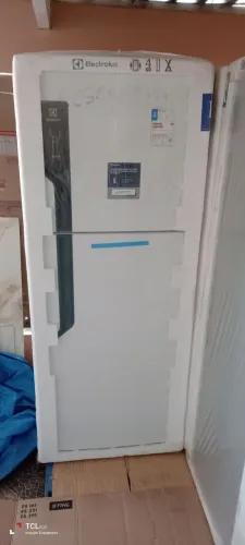 Vendo geladeira Electrolux nova