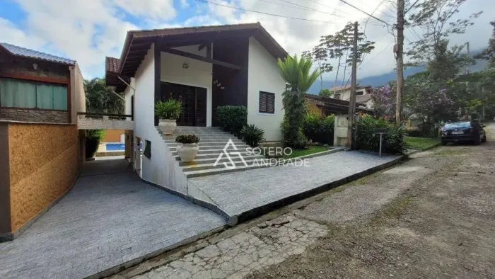 Linda casa condomínio Park Imperial, na praia Massaguaçu
