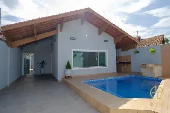 Casa na Praia Grande, reformada com piscina, 3 dormitórios com edícula. Solemar