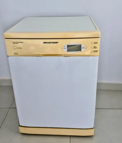 LAVA LOUÇA 12 SERVIÇOS