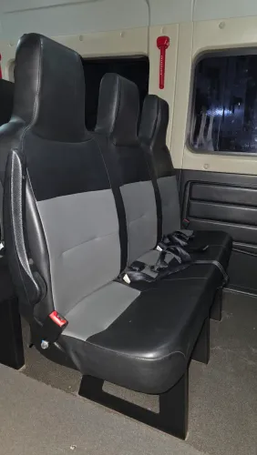 Mais Banco ou bancada 3 lugares couro van ducato modelo 2024