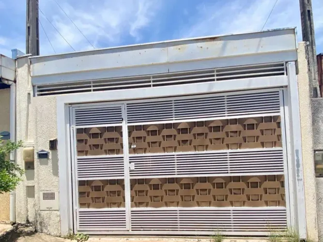 Casa à Venda com 2 Dormitórios no Jardim Flamingo em Marília/SP