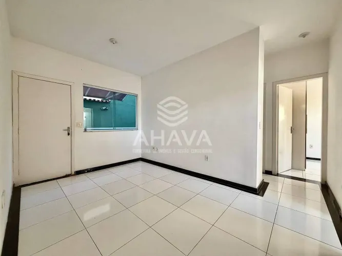 Apartamento com Área Privativa/Casa de 3 Quartos sendo 1 Suíte, 2 Vagas, aproximadamente 1