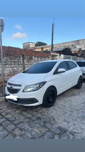 Chevrolet Onix Hatch LT 1.4 8V Flex Power Mec. 4P 2015