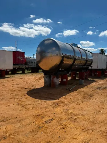 Tanque Cilíndrico Sobre Chassi Fabricado Em Aço Inoxidável Pará Transporte De Arl Cap25mil