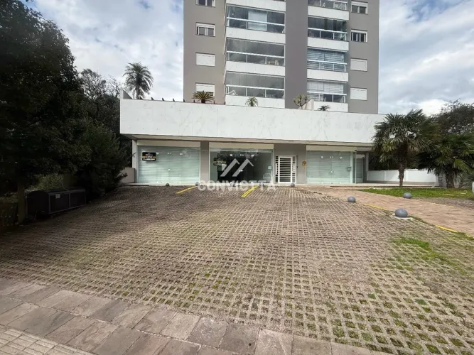 LOJA TÉRREA À VENDA PRÓXIMO AO VILLAGGIO