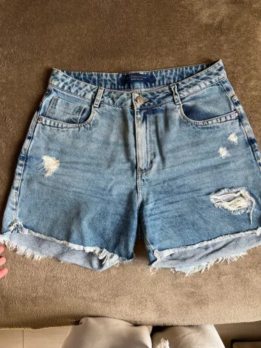 Shorts jeans tamanho 40