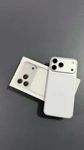 iPhone 17 pro Max 256 Silver barato na garantia