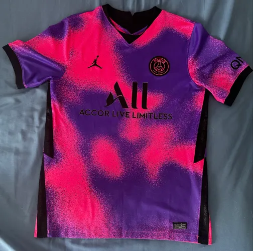 Camiseta Paris Saint-Germain Original - Tamanho M (Importada do Japão)