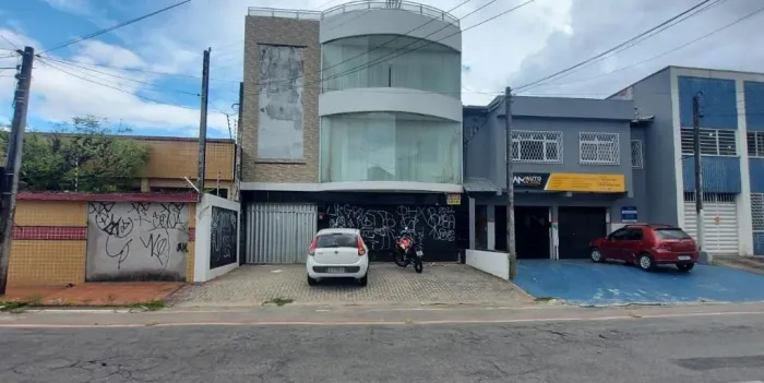 Prédio à venda, 594 m² por R$ 700.000,00 - Montese - Fortaleza/CE