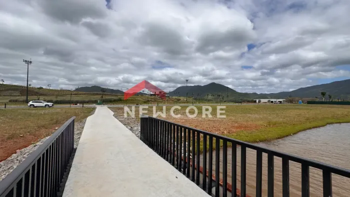 Lote em condomínio em Avenida Santos Dumont - Perequê - Porto Belo/SC