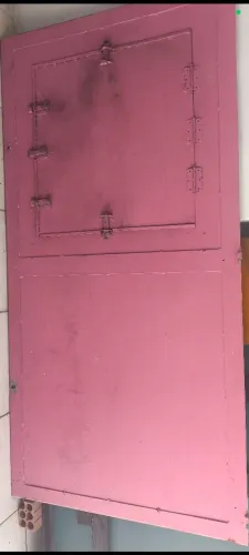 Porta de aço 2m x 1m