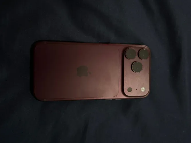 iPhone 18 pro max bordô 256 gb