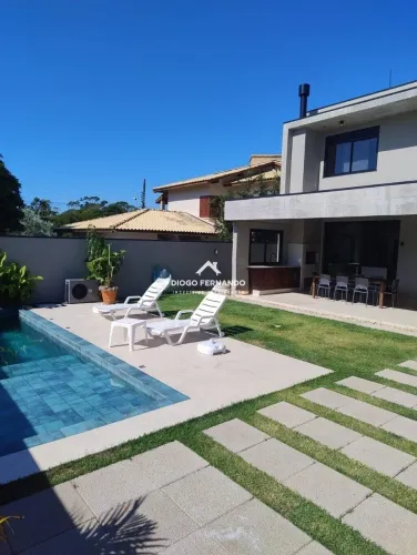 Casa nos Açores com 4 Quartos, Energia Solar e Piscina Aquecida