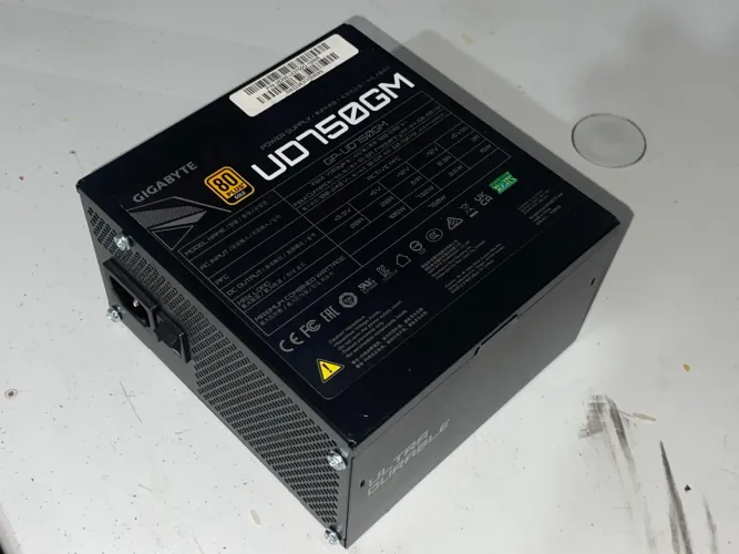 Fonte Modular Gigabyte 750W Reais Gold 80 Plus