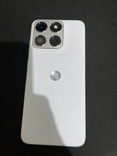 Vende-se Celular Motorola Edge 70 Fusion Branco