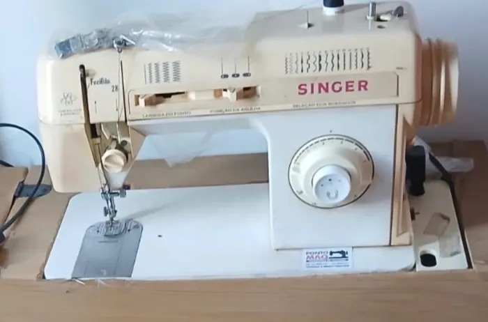 Máquina de costura Singer