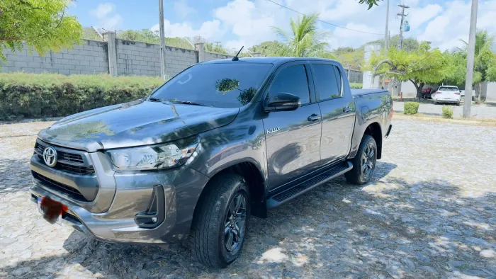 Toyota Hilux CD SR 4X4 2.8 TDI Diesel Aut. 2025