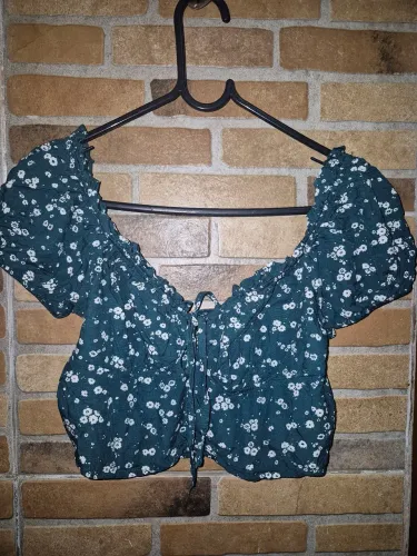 Cropped renner florido verde manga bufante P