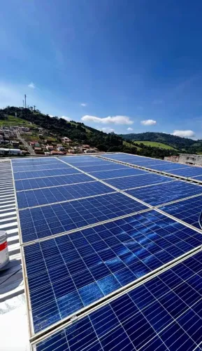 Limpeza de placas solares