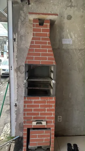 Vendo essa churrasqueira só se for usada uma vez