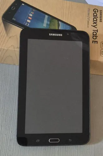 Tablet Samsung Galaxy Tab E SM-T113NU