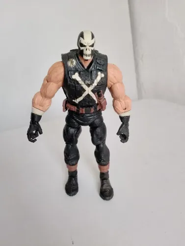 Marvel Legends Crossbones HASBRO.