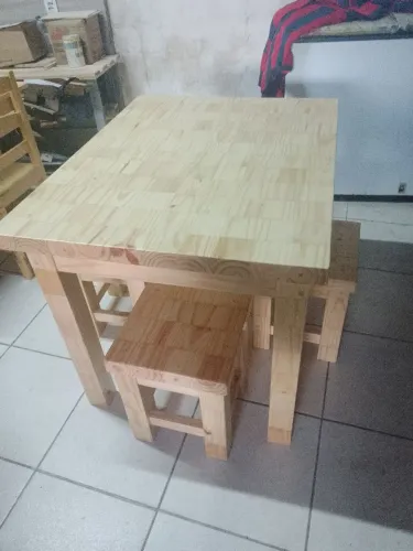 Mesa de madeira 80x105 c/4 bancos super reforçada